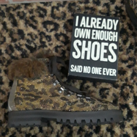 Jessica Simpson Rhinestone Leopard Norina Lace Up Hiking Boots NEW 5.5 Lug Sole - Picture 4 of 8